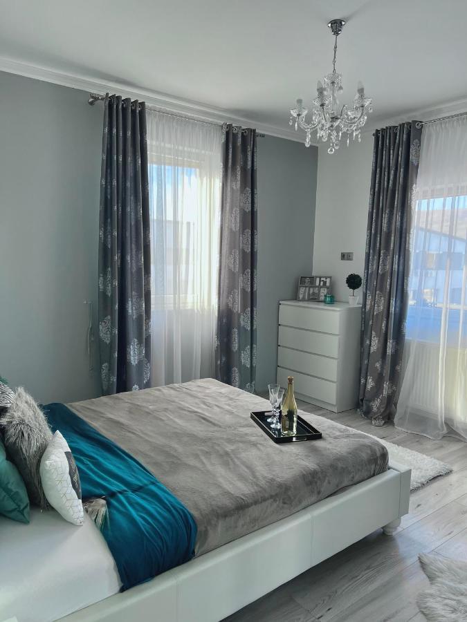 Luxurious Accommodation Floreşti Екстериор снимка