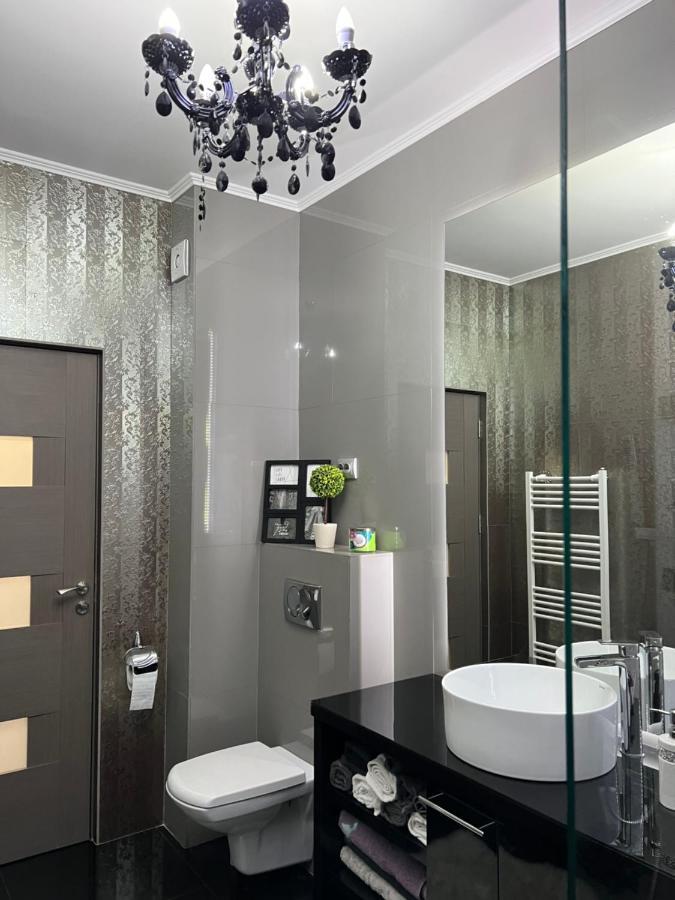 Luxurious Accommodation Floreşti Екстериор снимка
