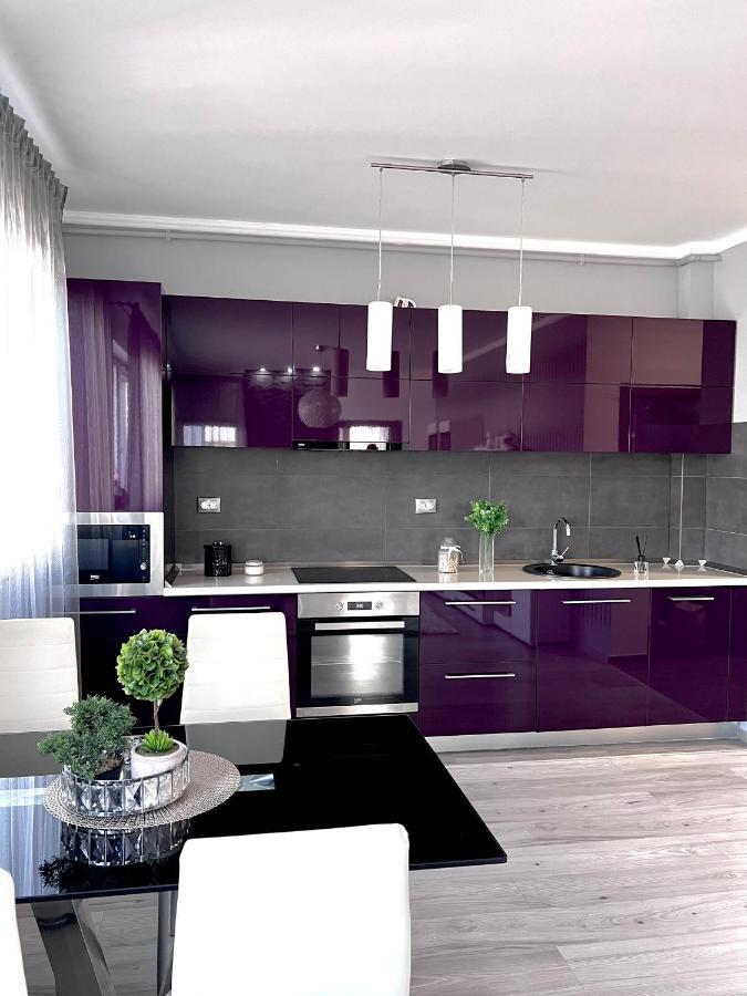 Luxurious Accommodation Floreşti Екстериор снимка